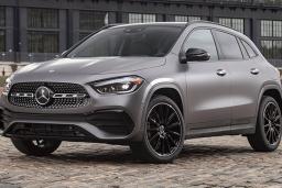 2022 Mercedes-Benz GLA Front Left in SIlver
